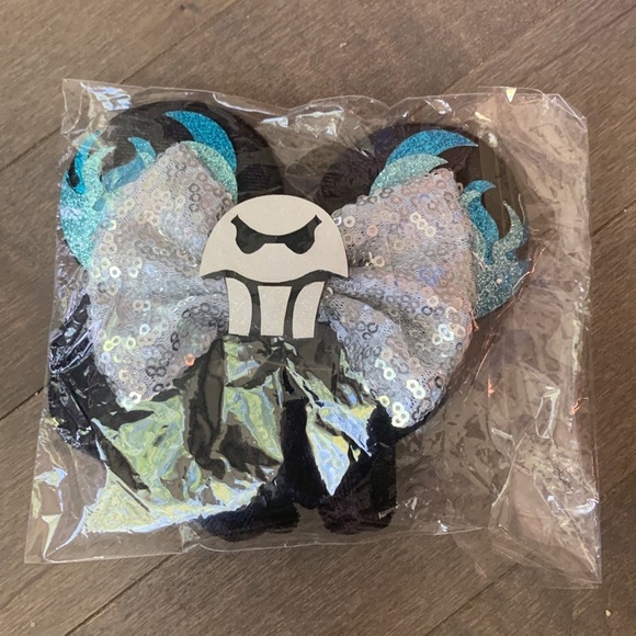 Disney Mickey Mouse scrunchie - Picture 3 of 3